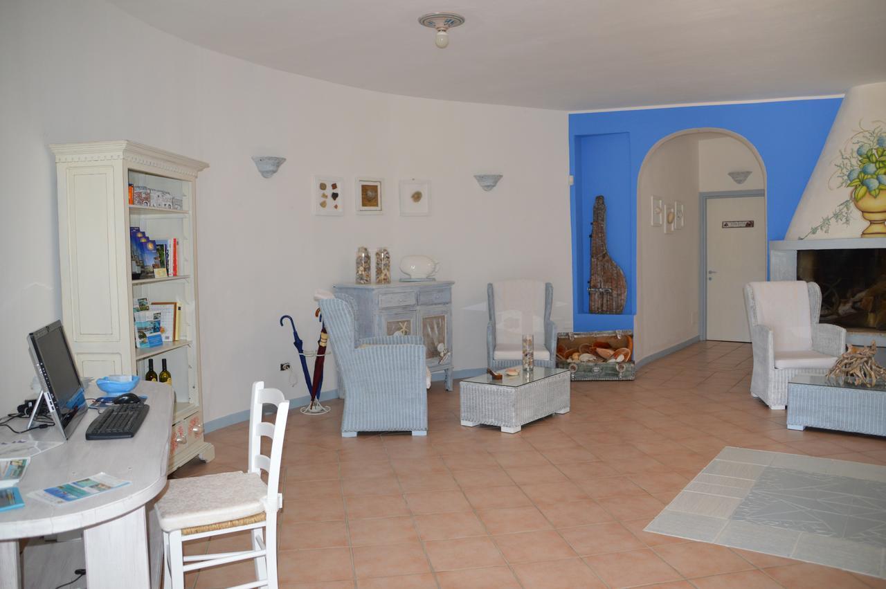 Hotel Il Timone Куняна Екстериор снимка